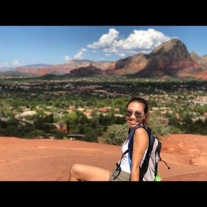 Meet your Posher, Helen